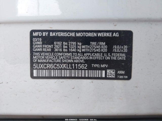2019 BMW X5 5UXCR6C5XKLL11562 Photo 8