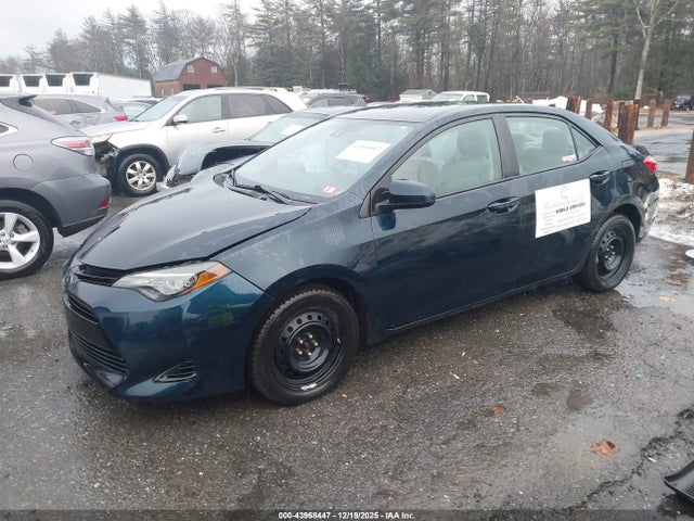 2T1BURHE9JC090046 Toyota COROLLA LE