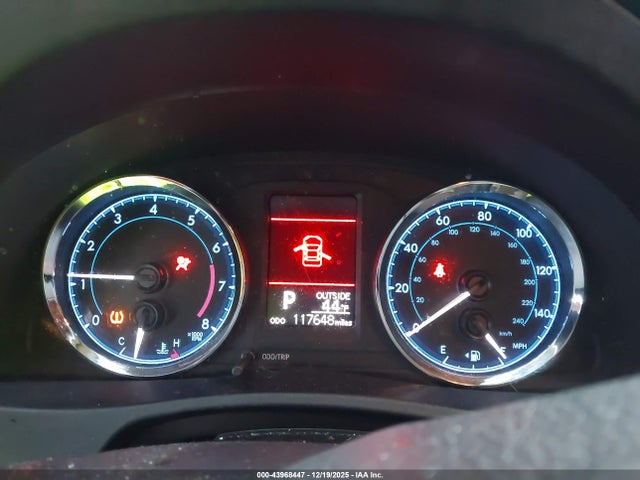 2T1BURHE9JC090046 Toyota COROLLA LE