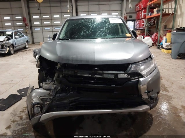 Mitsubishi Outlander Se 2018 JA4AD3A37JZ017369 Image 13