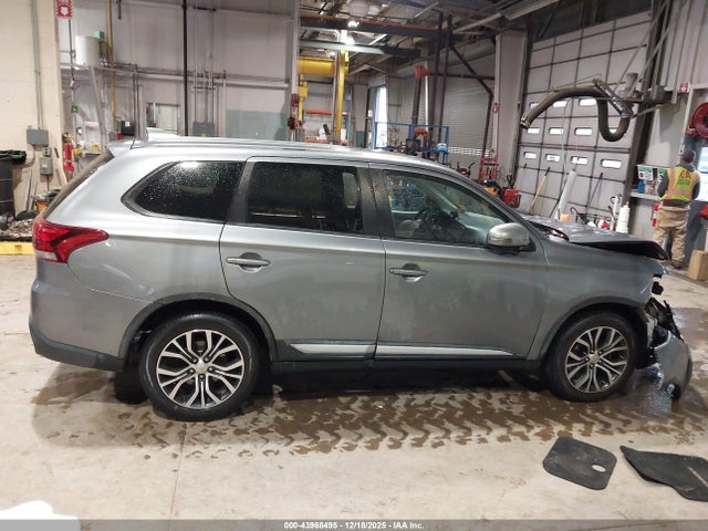 Mitsubishi Outlander Se 2018 JA4AD3A37JZ017369 Image 14