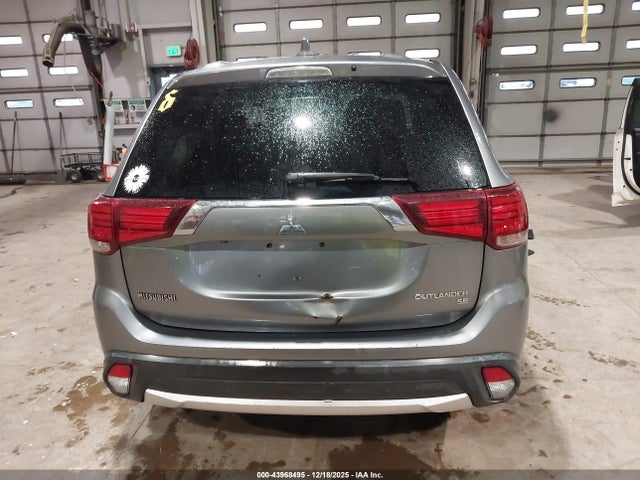 Mitsubishi Outlander Se 2018 JA4AD3A37JZ017369 Image 17