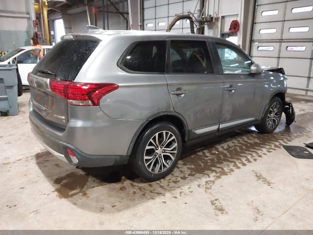 Mitsubishi Outlander Se 2018 JA4AD3A37JZ017369 Image 4