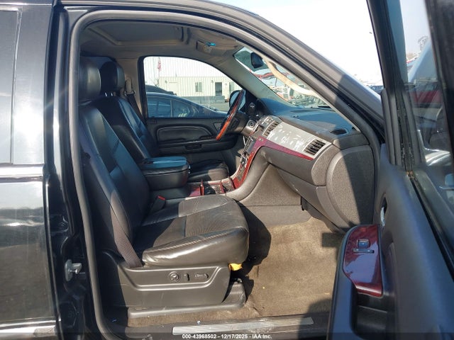 2009 CADILLAC ESCALADE ESV 1GYFK262X9R292610 Photo 4