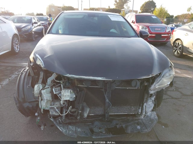 Lexus CT 200H 2014 JTHKD5BH7E2180312 Image 12
