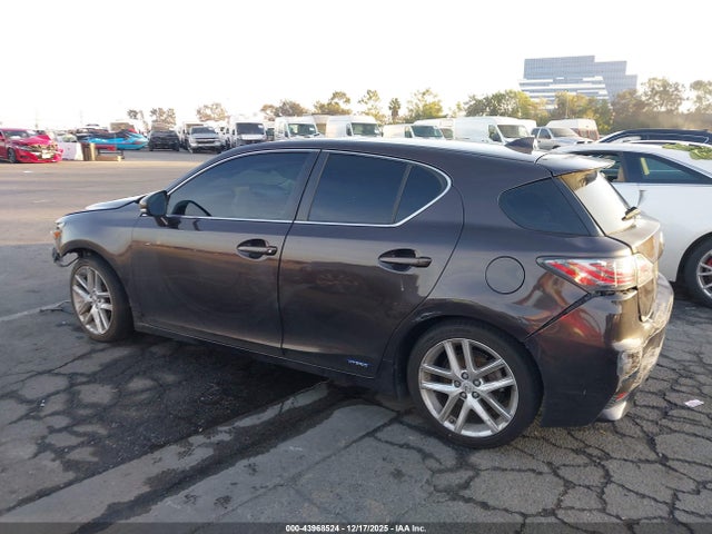 Lexus CT 200H 2014 JTHKD5BH7E2180312 Image 14