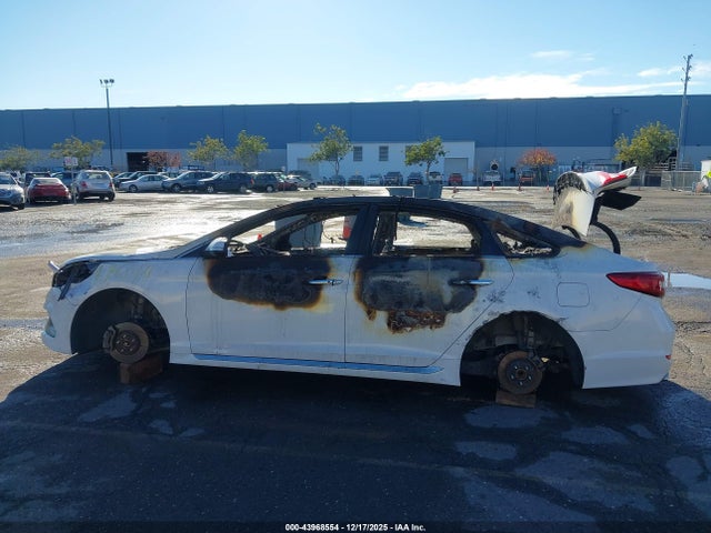 Hyundai Sonata Limited 2016 5NPE34AF7GH381673 Image 14