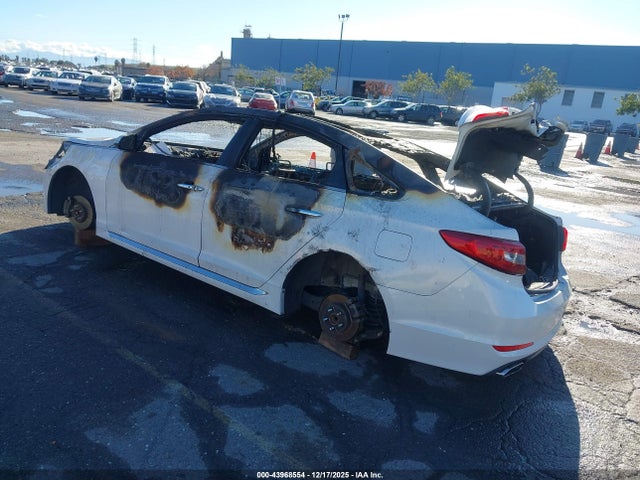 Hyundai Sonata Limited 2016 5NPE34AF7GH381673 Image 3