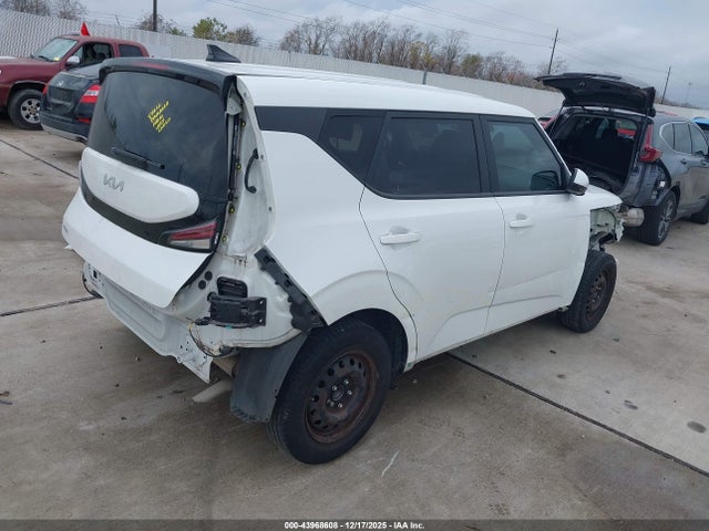 KNDJ23AU3R7907167 KIA SOUL LX