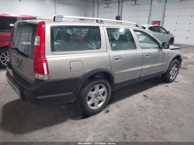 2005 VOLVO XC70 YV1SZ592551199932 Photo 3