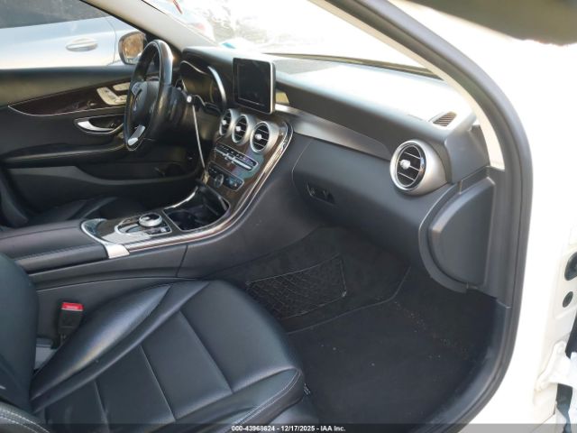 2017 MERCEDES-BENZ C 300 55SWF4KB4HU219800 Photo 4