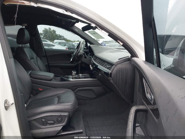 2017 AUDI Q7 WA1LHAF7XHD051519 Photo 4
