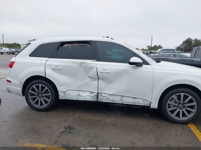 2017 AUDI Q7 WA1LHAF7XHD051519 Photo 5