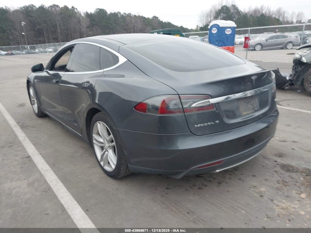 2015 TESLA MODEL S 5YJSA1H23FF091132 Photo 2