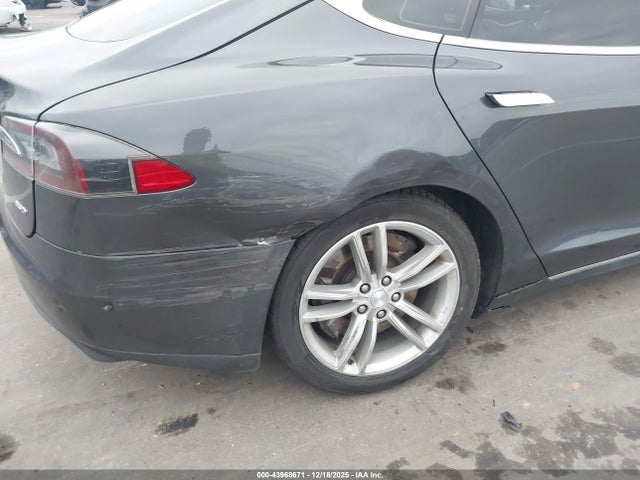 2015 TESLA MODEL S 5YJSA1H23FF091132 Photo 5