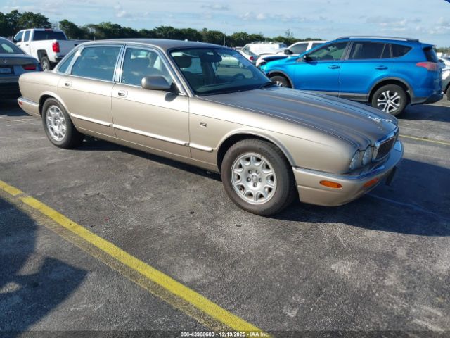 2000 JAGUAR XJ8 SAJDA14C0YLF09240