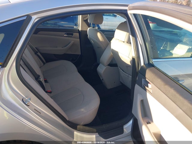 Hyundai SONATA SE 2019 5NPE24AF2KH788649 Image 8
