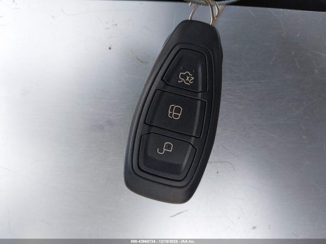 Ford FOCUS ST 2016 1FADP3L97GL212935 Image 11