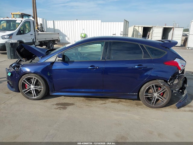 Ford FOCUS ST 2016 1FADP3L97GL212935 Image 14