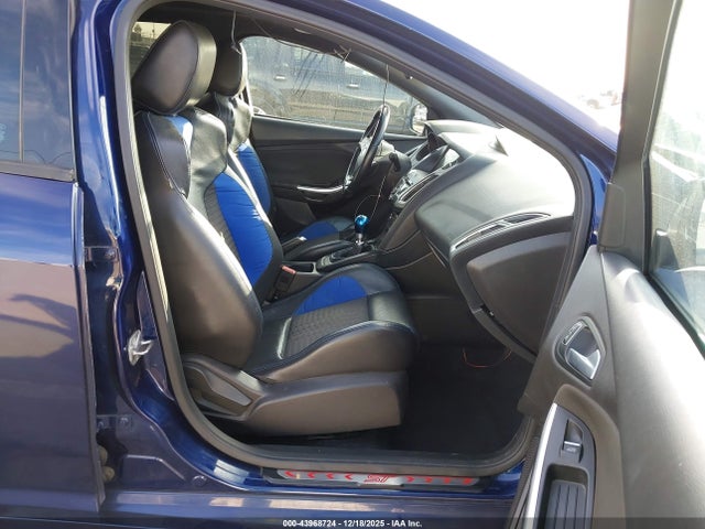 Ford FOCUS ST 2016 1FADP3L97GL212935 Image 5