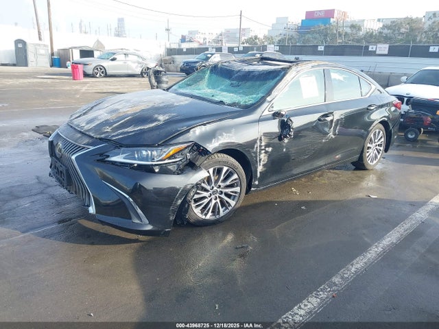43968725 :رقم المزاد ، 58ADZ1B18LU064503 vin ، 2020 Lexus Es 350 مزاد بيع
