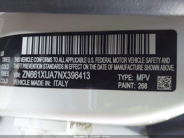 2022 MASERATI LEVANTE ZN661XUA7NX396413 Photo 8