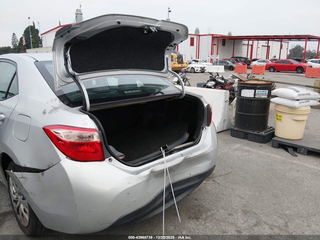 Toyota COROLLA LE 2017 5YFBURHE2HP615586 Image 17