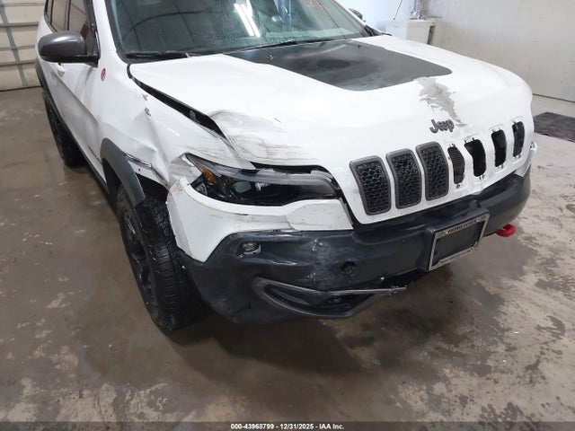 1C4PJMBN8KD147240 Jeep Cherokee Trailhawk Elite 4x4