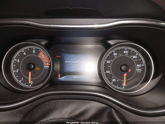 1C4PJMBN8KD147240 Jeep Cherokee Trailhawk Elite 4x4