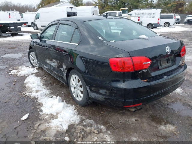 43968846 :رقم المزاد ، 3VWD17AJ5EM427108 vin ، 2014 Volkswagen Jetta 1.8t Se مزاد بيع