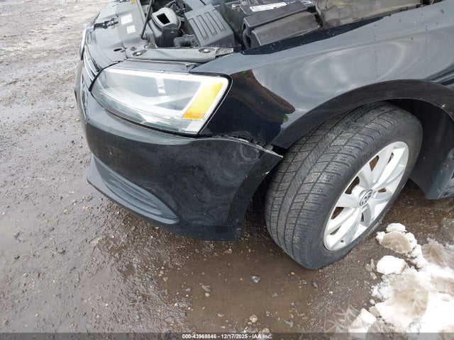 43968846 :رقم المزاد ، 3VWD17AJ5EM427108 vin ، 2014 Volkswagen Jetta 1.8t Se مزاد بيع