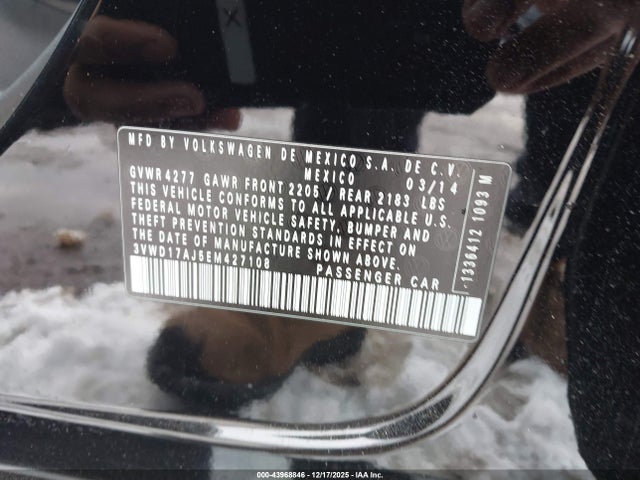 43968846 :رقم المزاد ، 3VWD17AJ5EM427108 vin ، 2014 Volkswagen Jetta 1.8t Se مزاد بيع