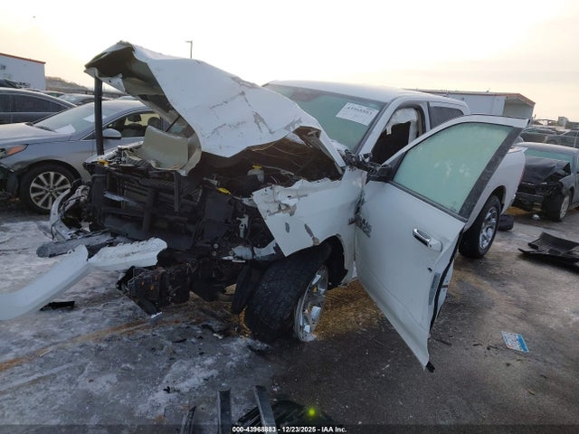 2018 RAM 1500 1C6RR7LTXJS352155 Photo 1