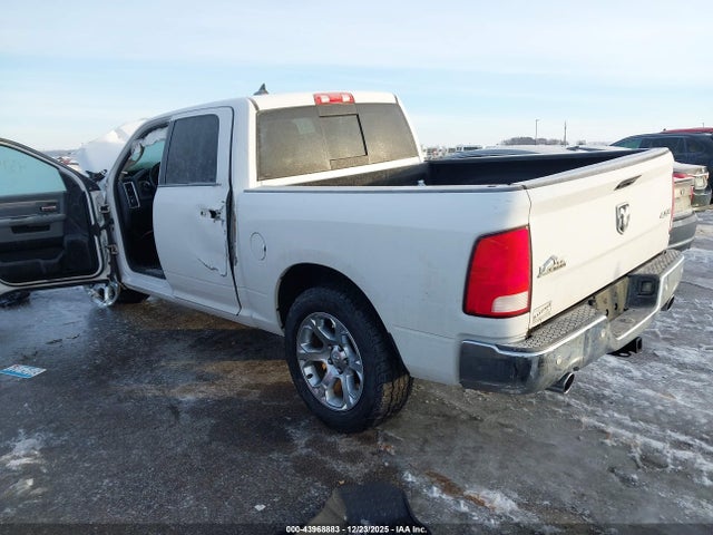 2018 RAM 1500 1C6RR7LTXJS352155 Photo 2