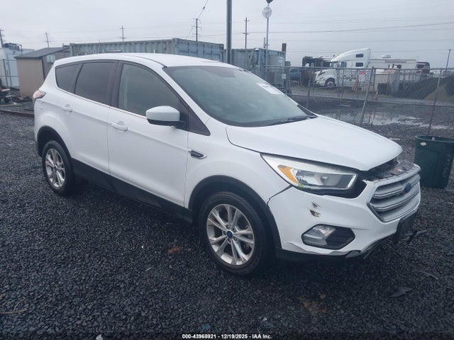 Ford ESCAPE SE 2017 1FMCU0GDXHUA62791 Image 1