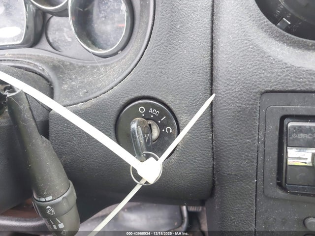 2006 PONTIAC G6 1G2ZF55B764243565 Photo 10