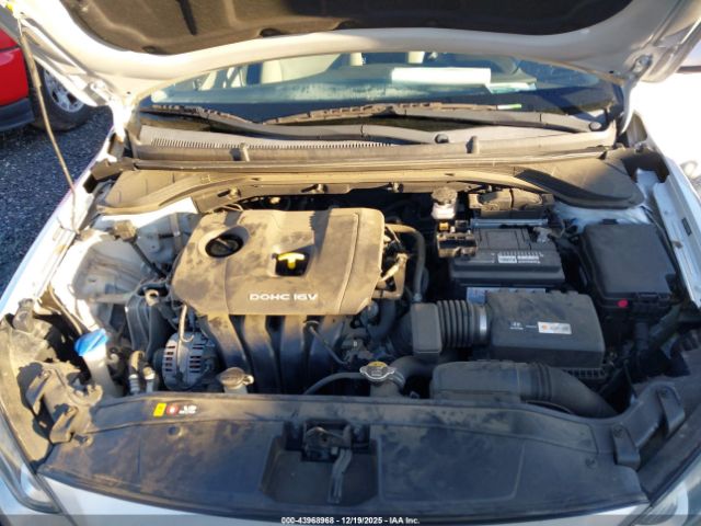 2017 HYUNDAI ELANTRA 5NPD84LFXHH180295 Photo 9