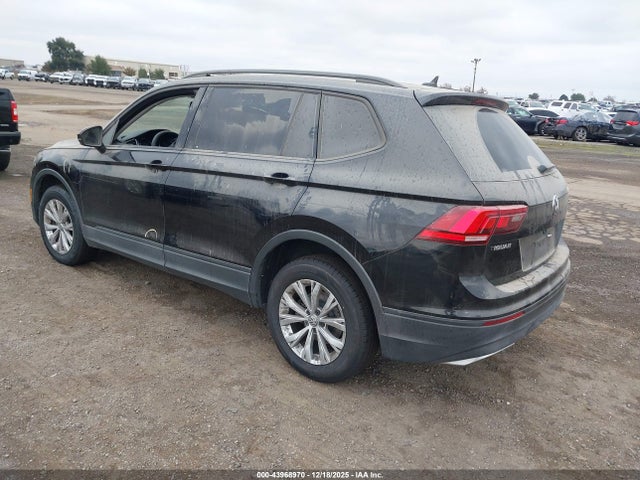 2020 VOLKSWAGEN TIGUAN 3VV1B7AX0LM054906 Photo 2