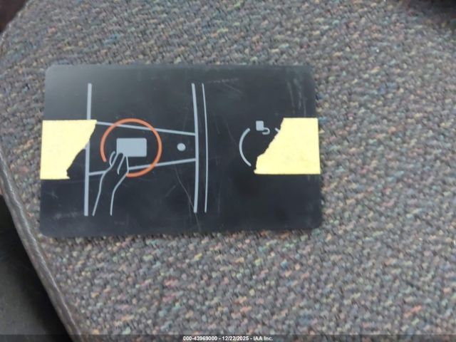 2021 TESLA MODEL Y 5YJYGDEE4MF080629 Photo 10