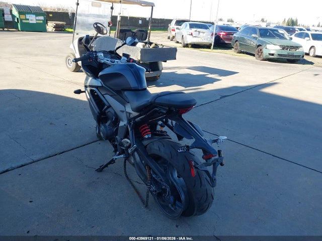 Triumph Motorcycle Daytona 660 2025 SMTL23UF3STBX9647 Image 3