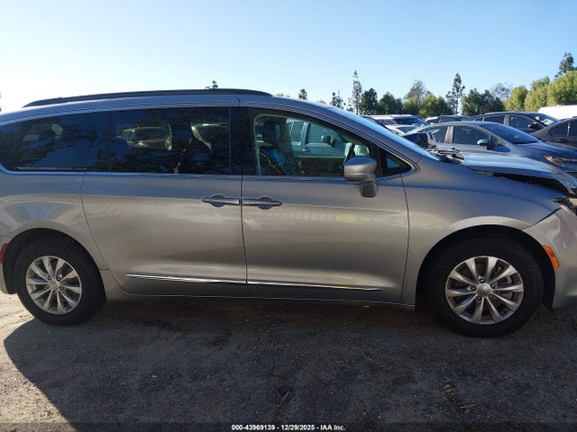 2C4RC1BGXHR526393 Chrysler Pacifica Touring-l
