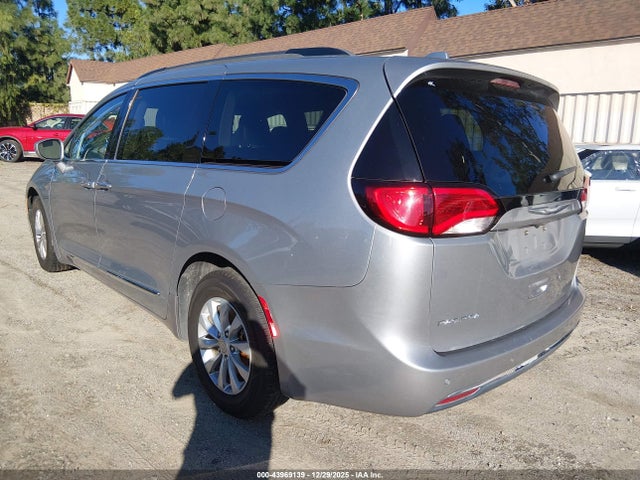 2C4RC1BGXHR526393 Chrysler Pacifica Touring-l