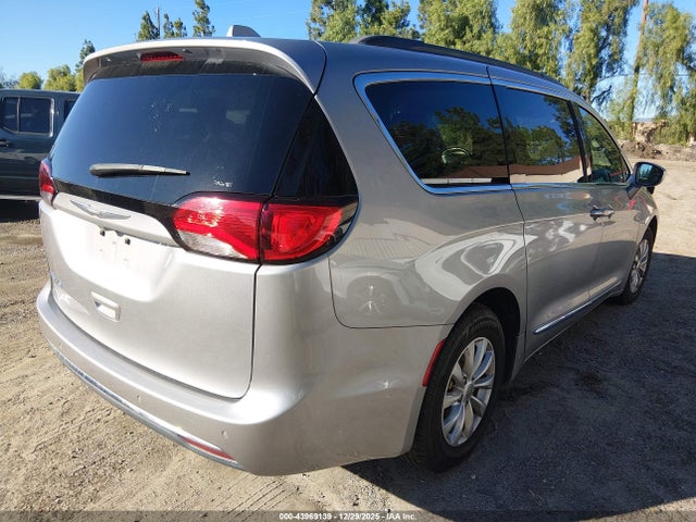 2C4RC1BGXHR526393 Chrysler Pacifica Touring-l