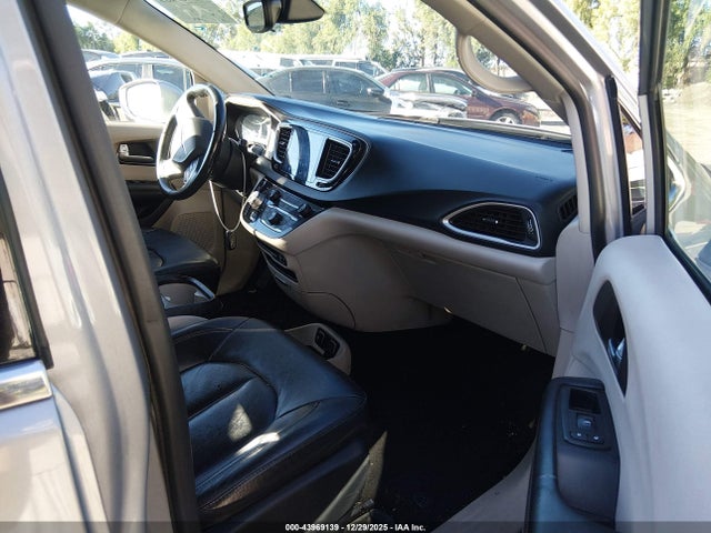 2C4RC1BGXHR526393 Chrysler Pacifica Touring-l