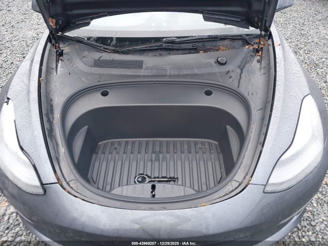 2023 TESLA MODEL 3 5YJ3E1EB3PF636681 Photo 9