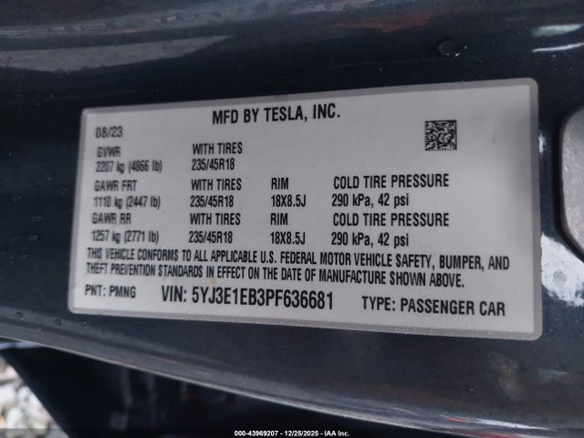 2023 TESLA MODEL 3 5YJ3E1EB3PF636681 Photo 8