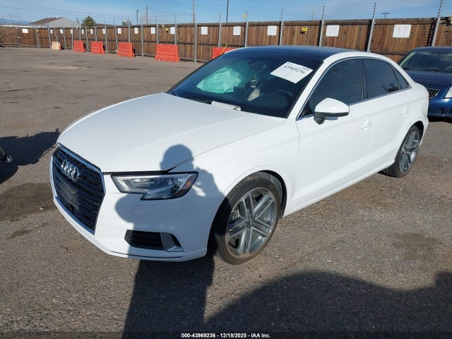2019 AUDI A3 WAUAUGFF1K1015498 Photo 1