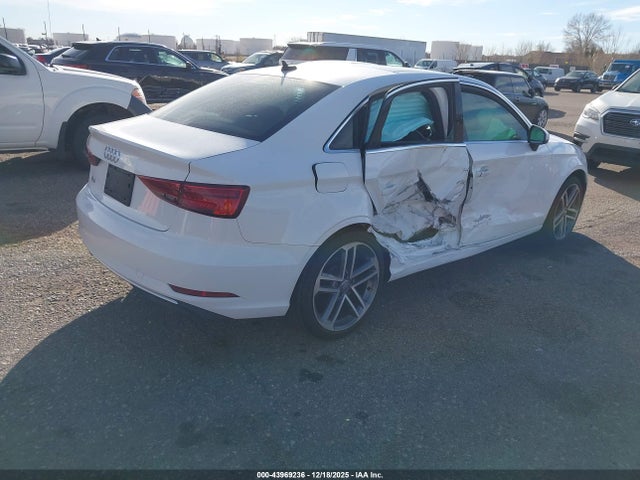2019 AUDI A3 WAUAUGFF1K1015498 Photo 3