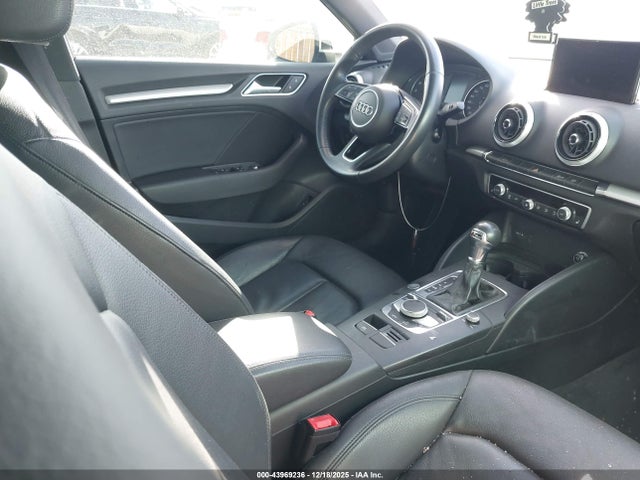 2019 AUDI A3 WAUAUGFF1K1015498 Photo 4
