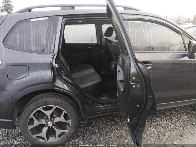 JF2SJGDC6GH546138 Subaru Forester 2.0xt Premium